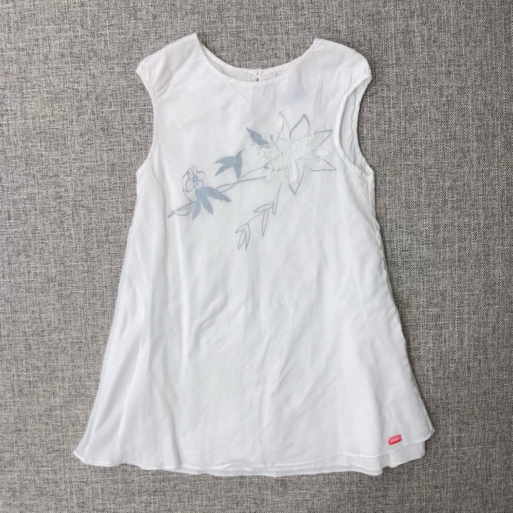 Kenzo Junior size 3 VGUC to be safe 
White Sleeveless Dress with Floral Design